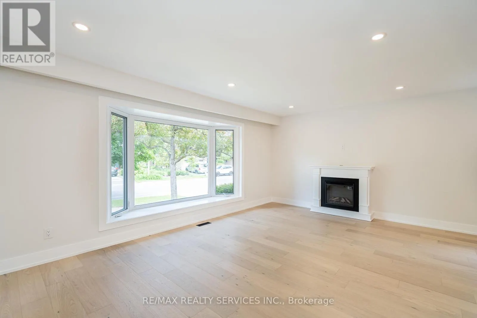 2296 DEVON ROAD