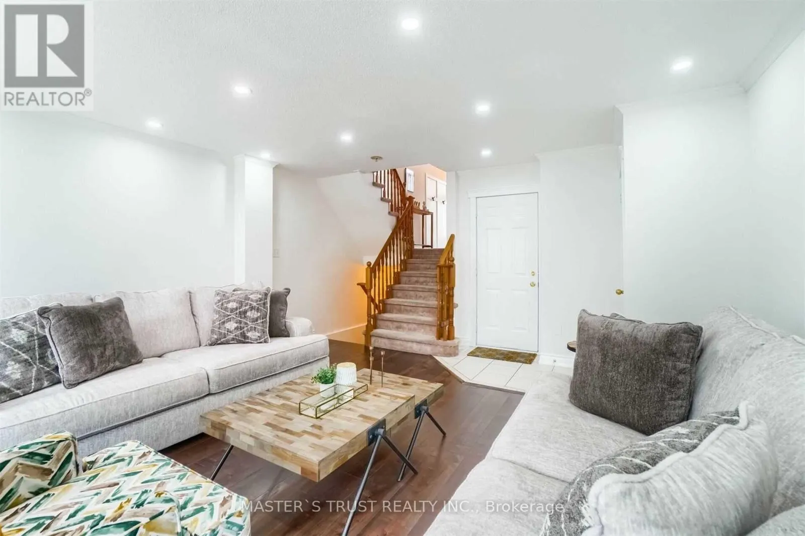3362 REDPATH CIRCLE