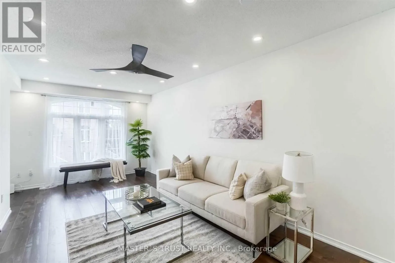 3362 REDPATH CIRCLE