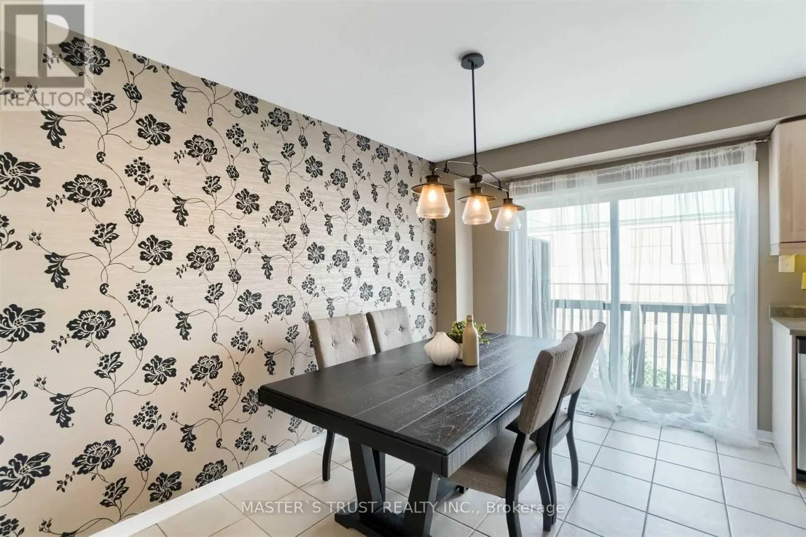 3362 REDPATH CIRCLE