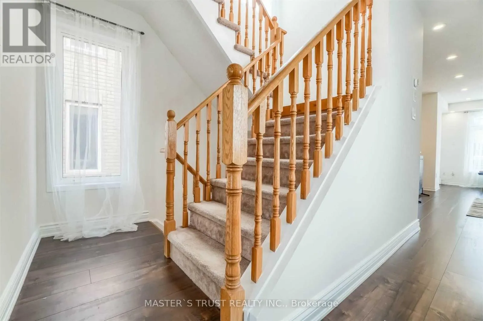 3362 REDPATH CIRCLE