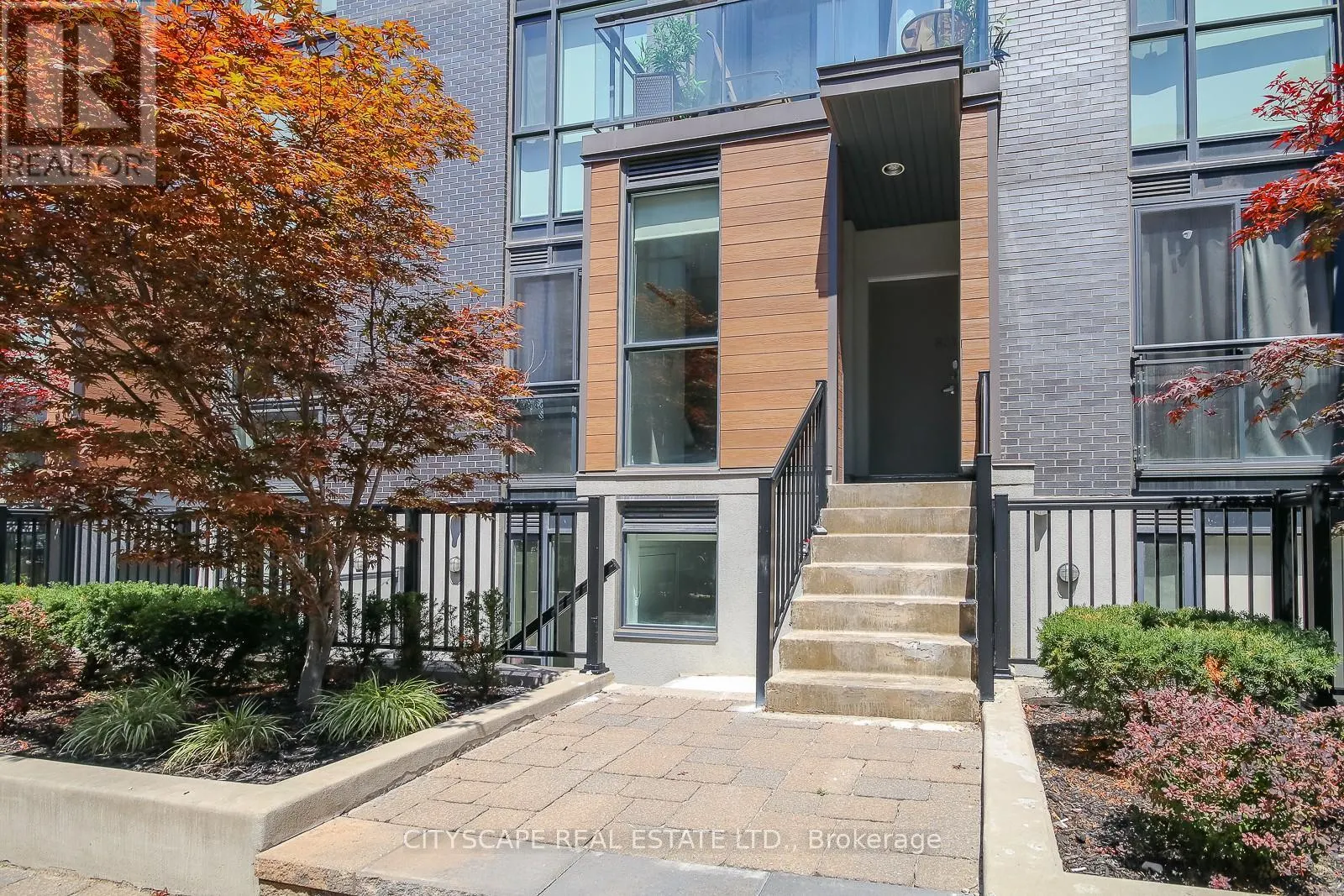 TH - 802 - 57 MACAULAY AVENUE