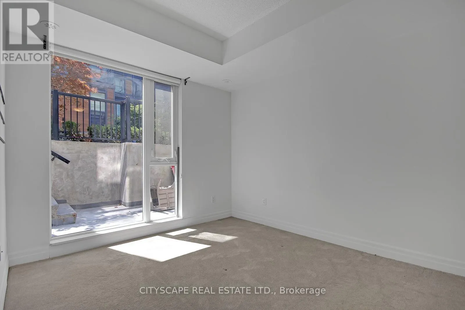 TH - 802 - 57 MACAULAY AVENUE