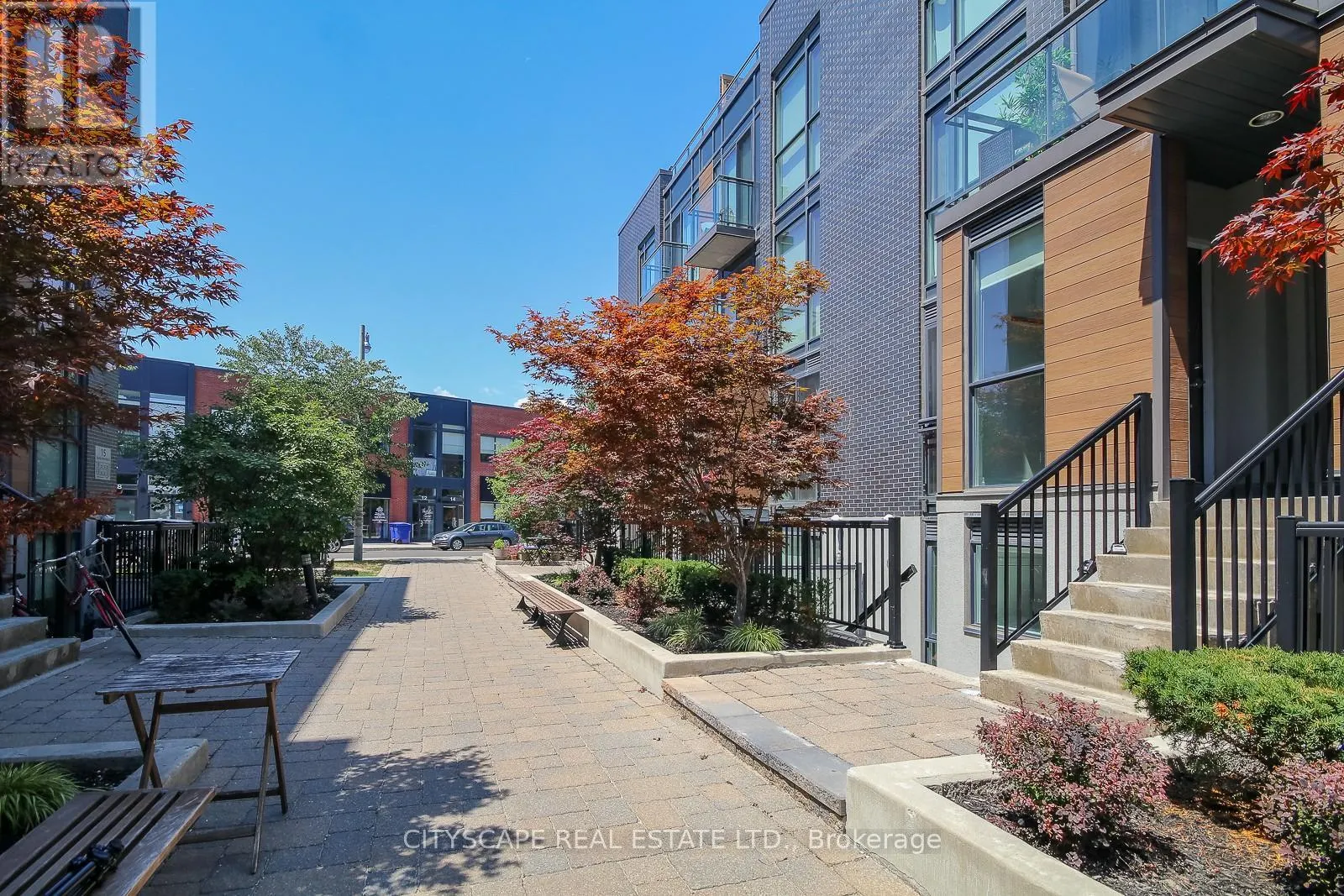 TH - 802 - 57 MACAULAY AVENUE