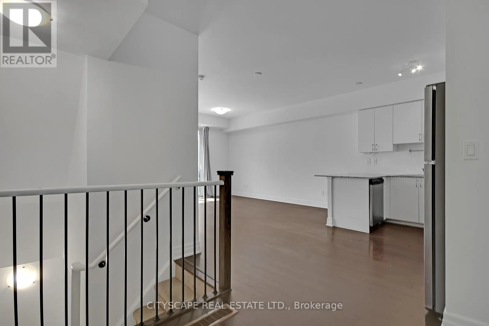 TH - 802 - 57 MACAULAY AVENUE
