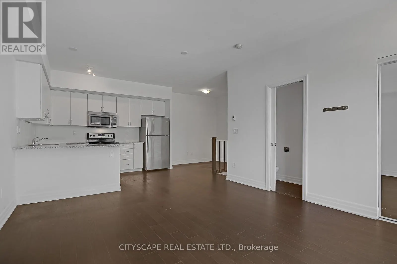 TH - 802 - 57 MACAULAY AVENUE