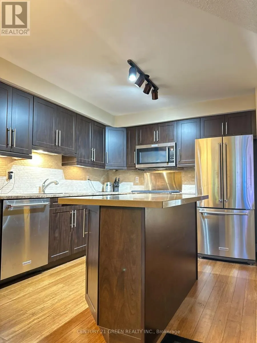 28 - 5530 GLEN ERIN DRIVE W