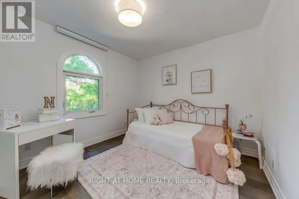43 SOUTH KINGSWAY