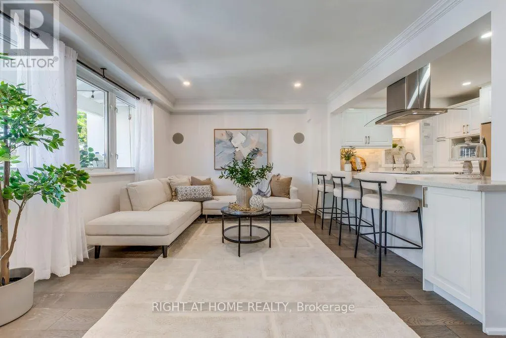 43 SOUTH KINGSWAY