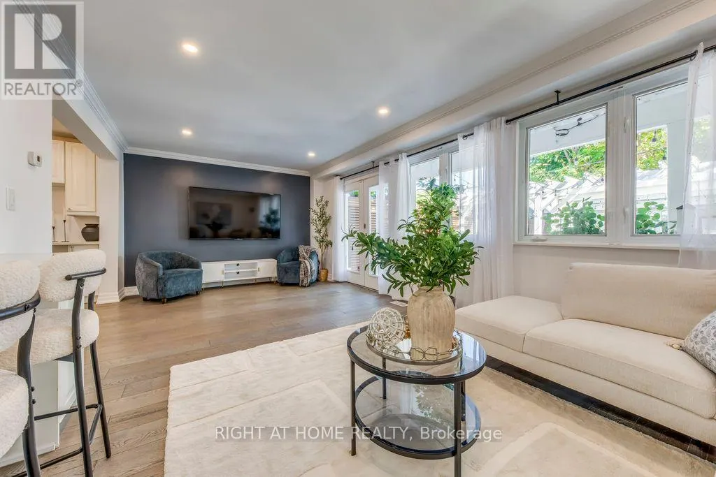 43 SOUTH KINGSWAY