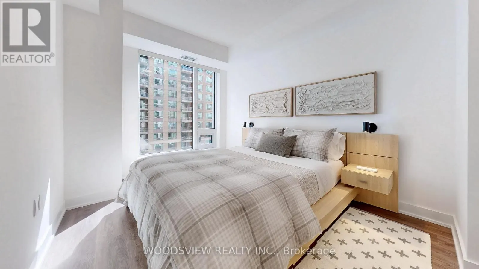 2005 - 185 ENFIELD PLACE