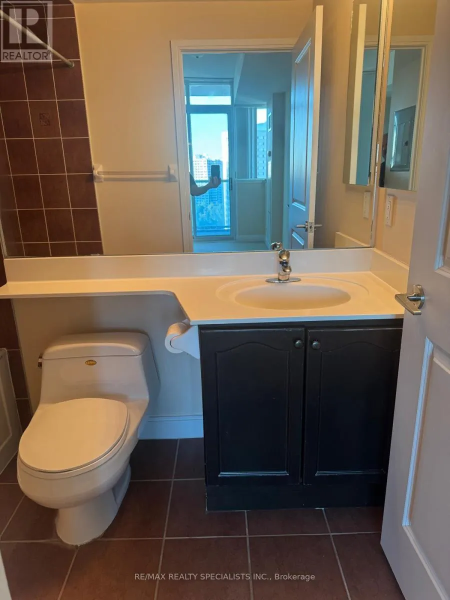 1605 - 80 ABSOLUTE AVENUE