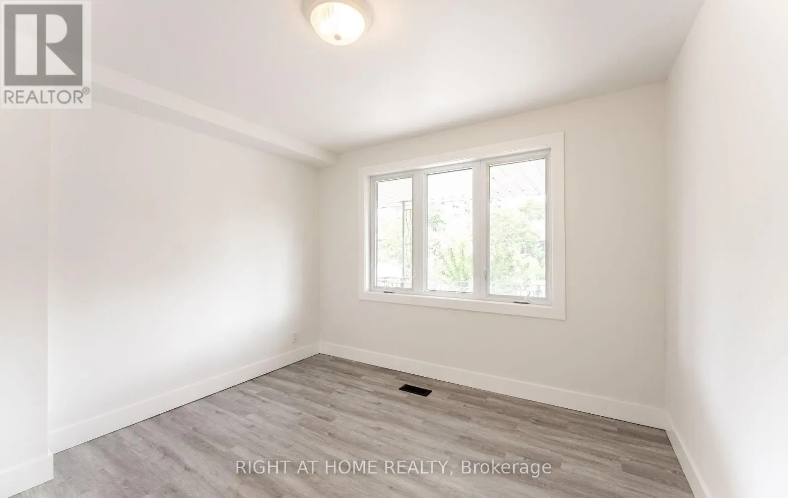 22 PLEASANT HOME BOULEVARD