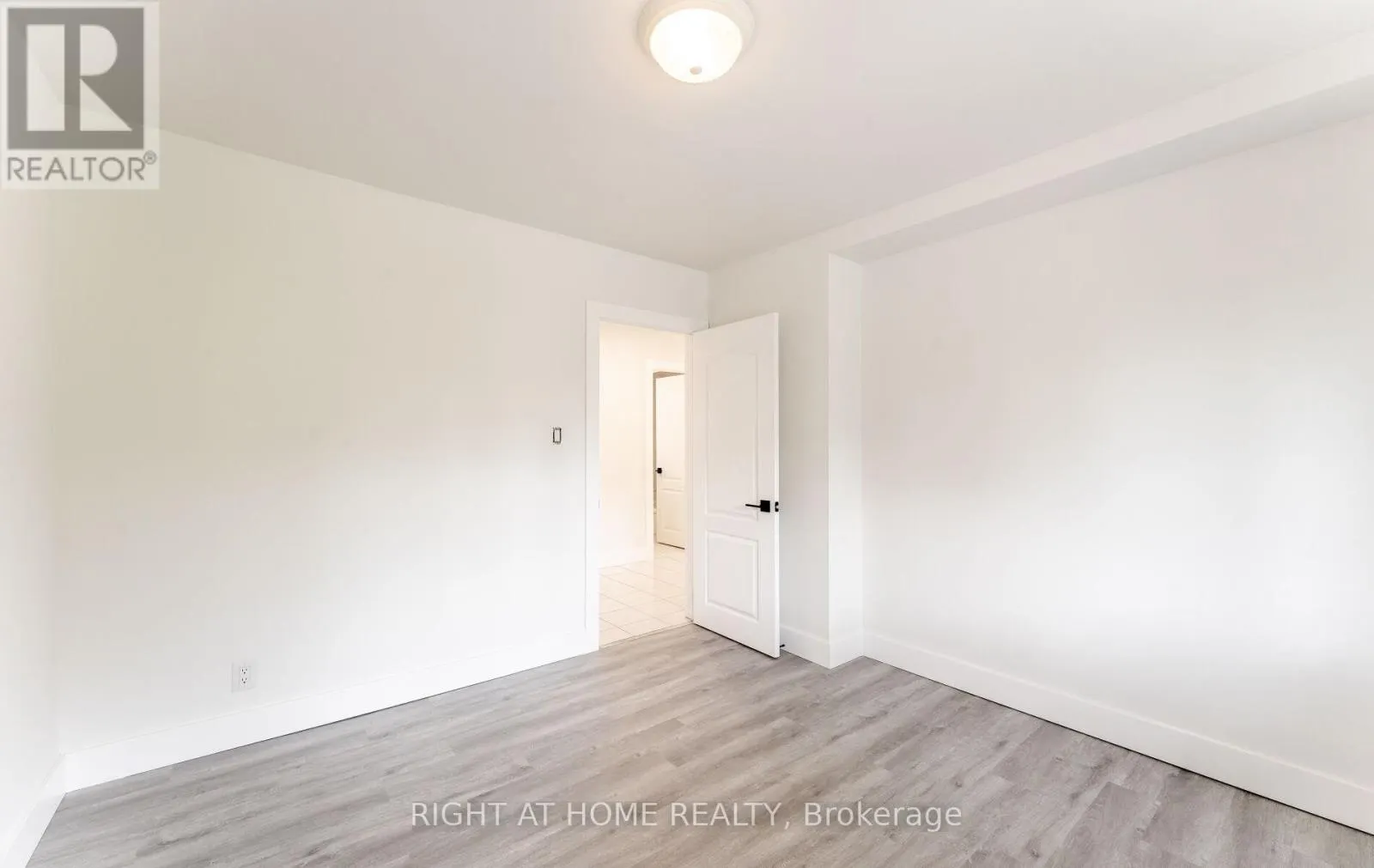 22 PLEASANT HOME BOULEVARD