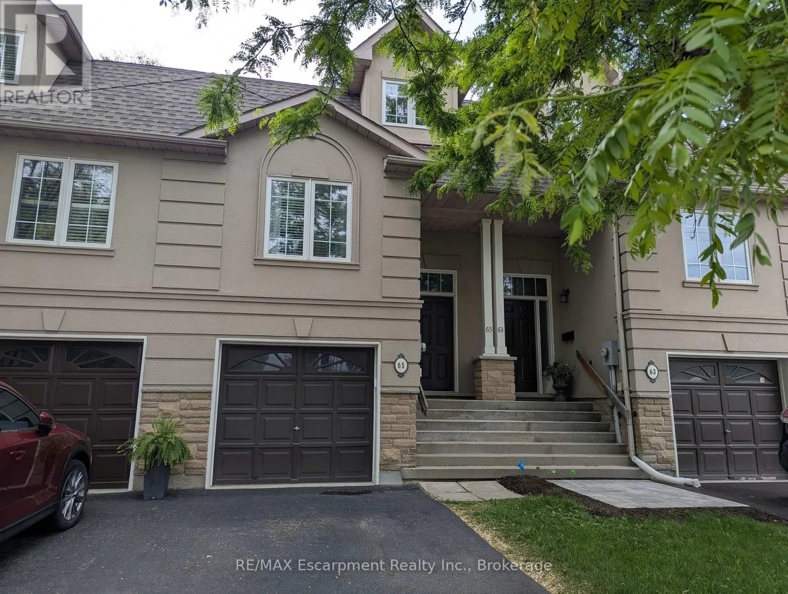 65 FAIRWOOD PLACE