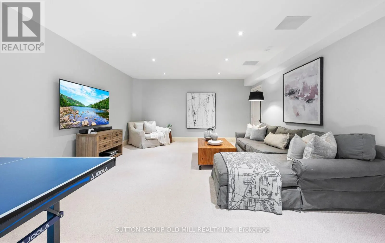 8 CUMBERLAND DRIVE