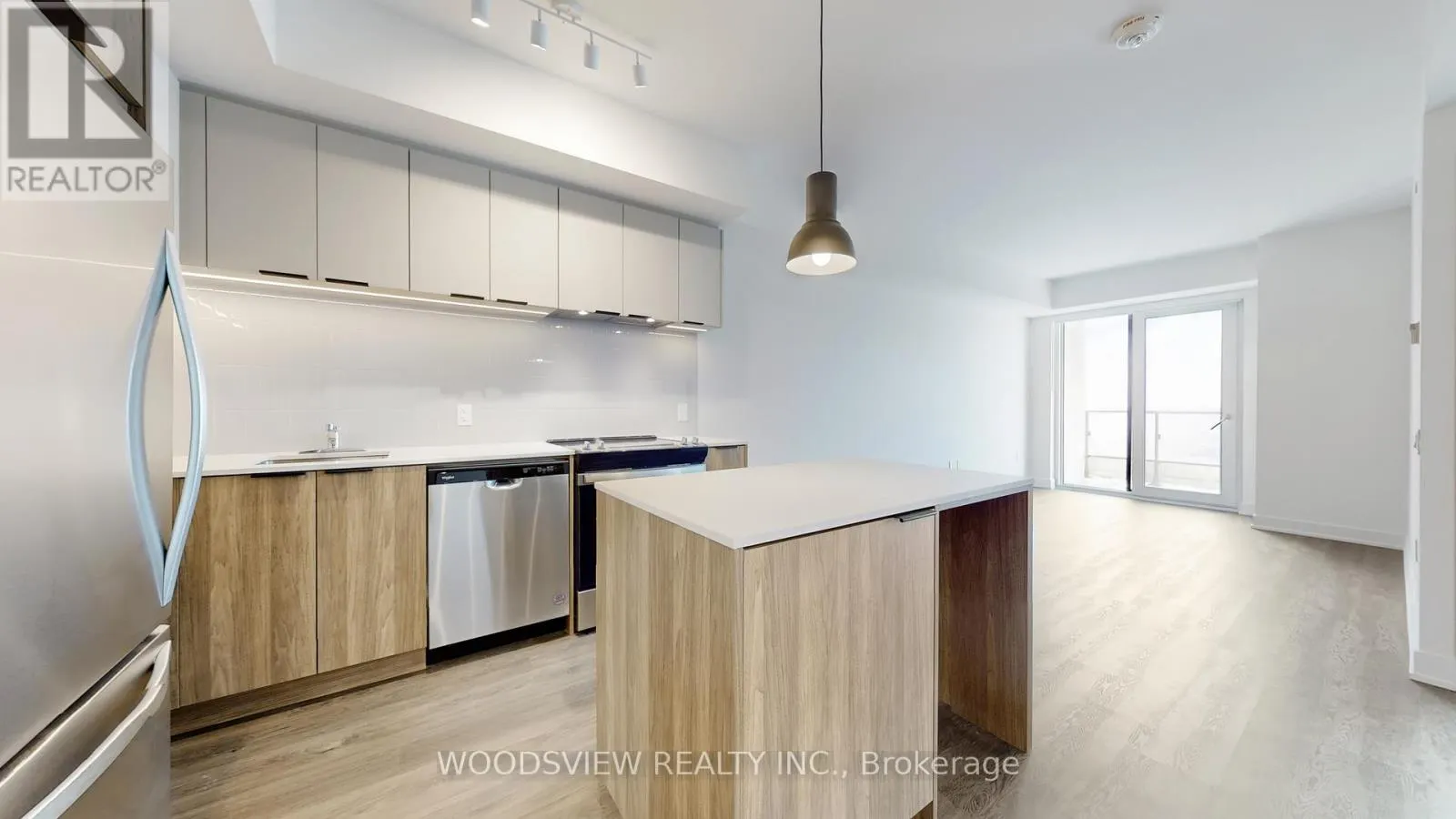2709 - 185 ENFIELD PLACE
