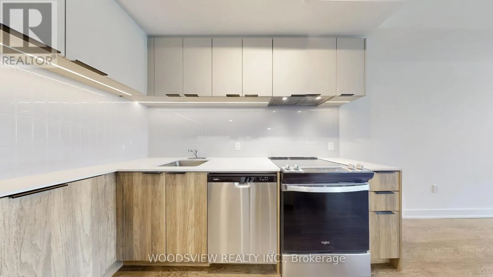2709 - 185 ENFIELD PLACE