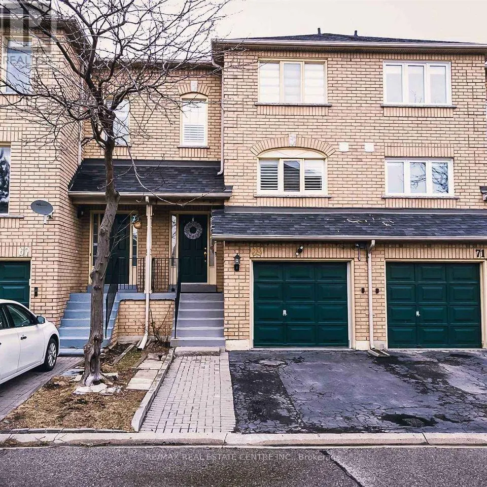 69 - 2 SIR LOU DRIVE