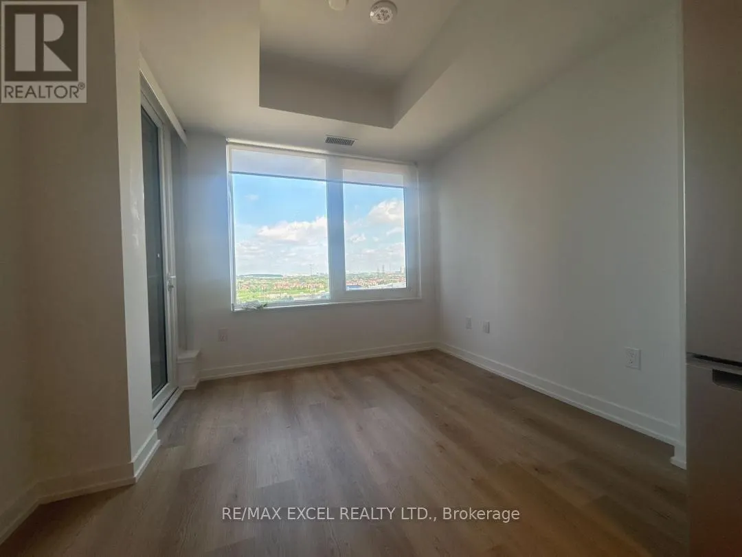 902 - 395 SQUARE ONE DRIVE