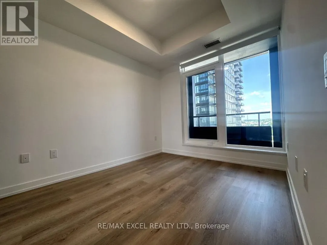 902 - 395 SQUARE ONE DRIVE