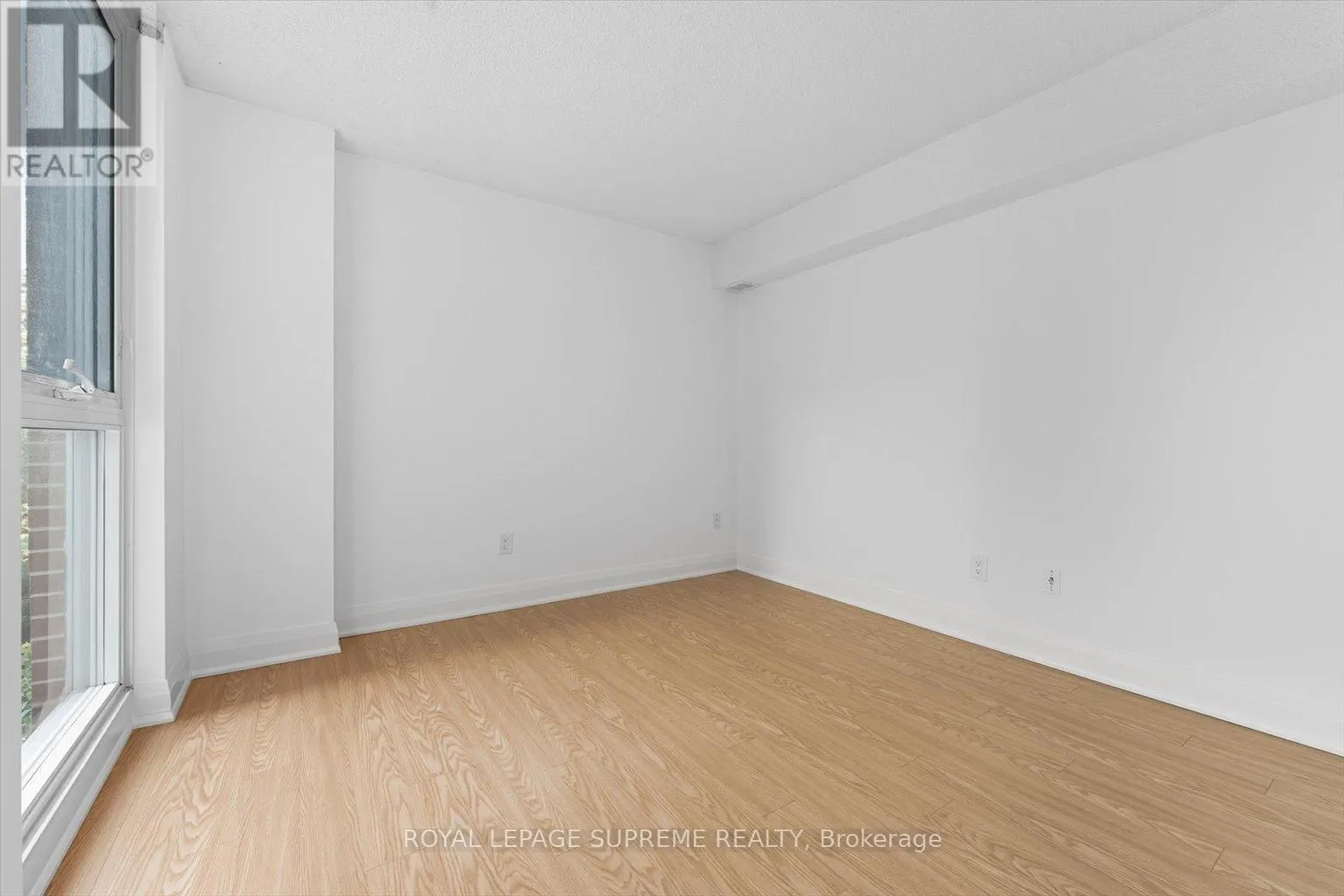 107 - 270 SCARLETT ROAD