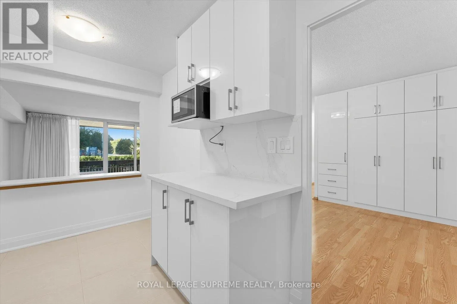 107 - 270 SCARLETT ROAD