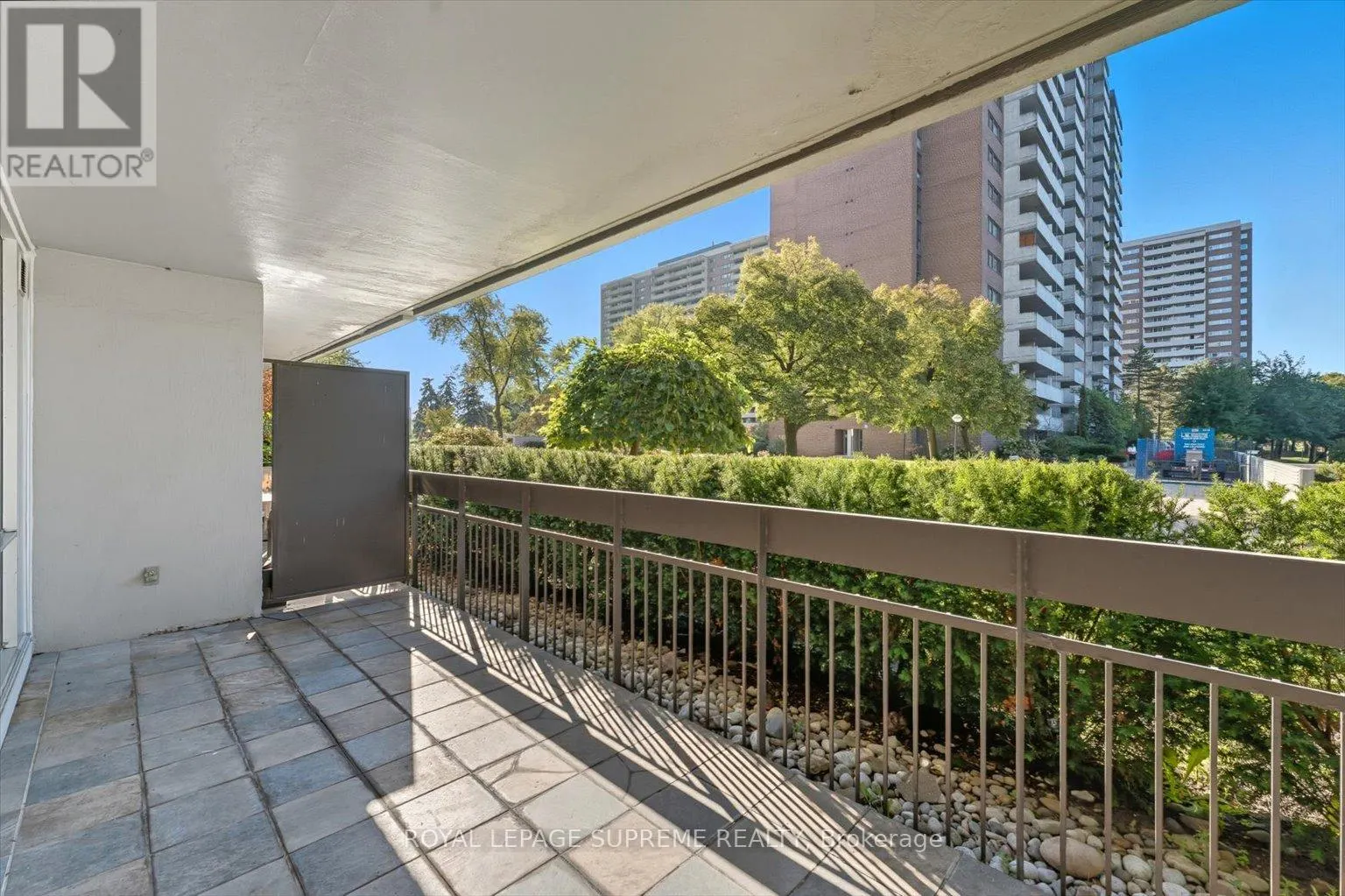 107 - 270 SCARLETT ROAD