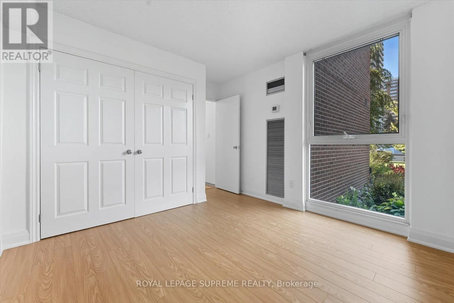 107 - 270 SCARLETT ROAD