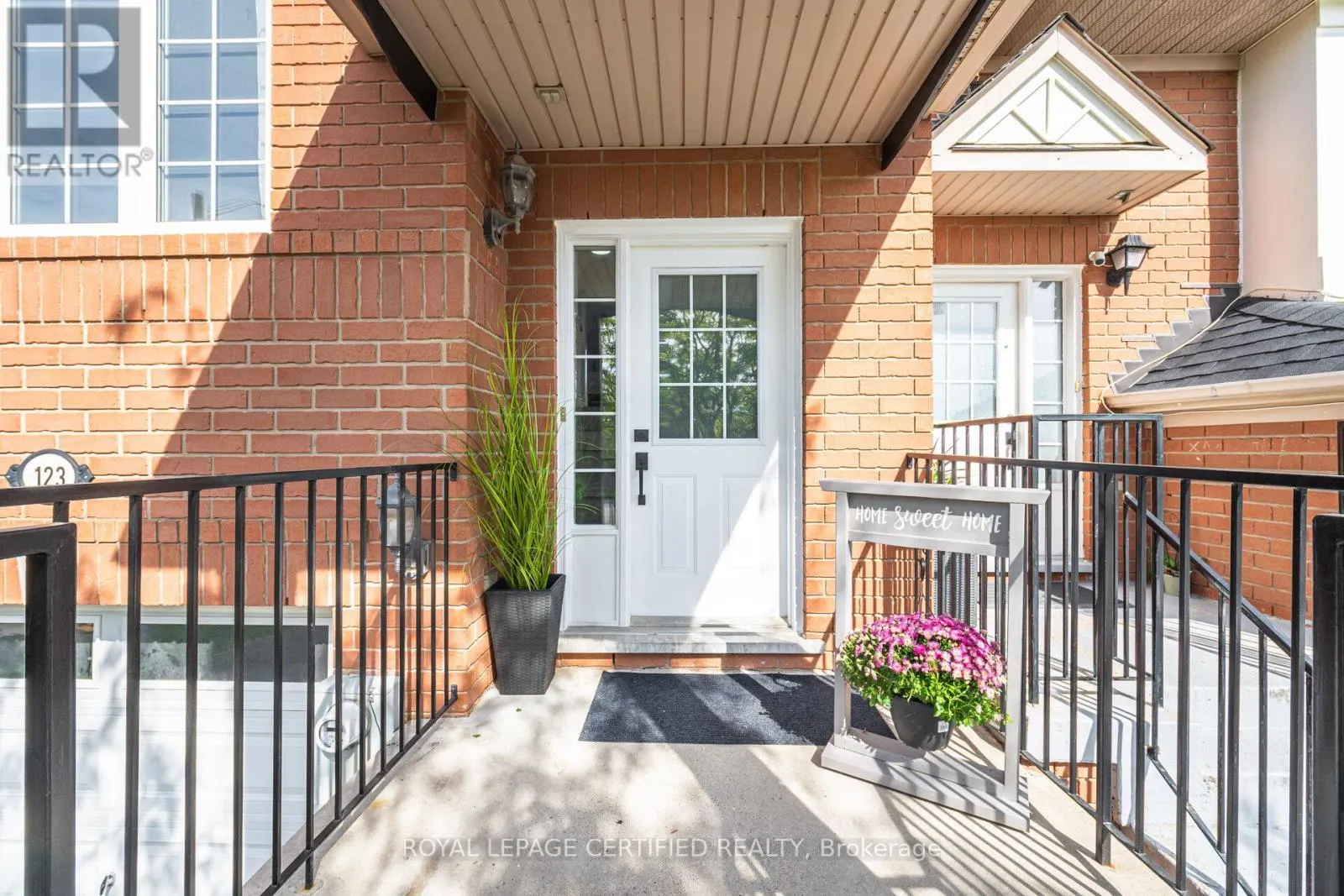 123 DUNLOP COURT