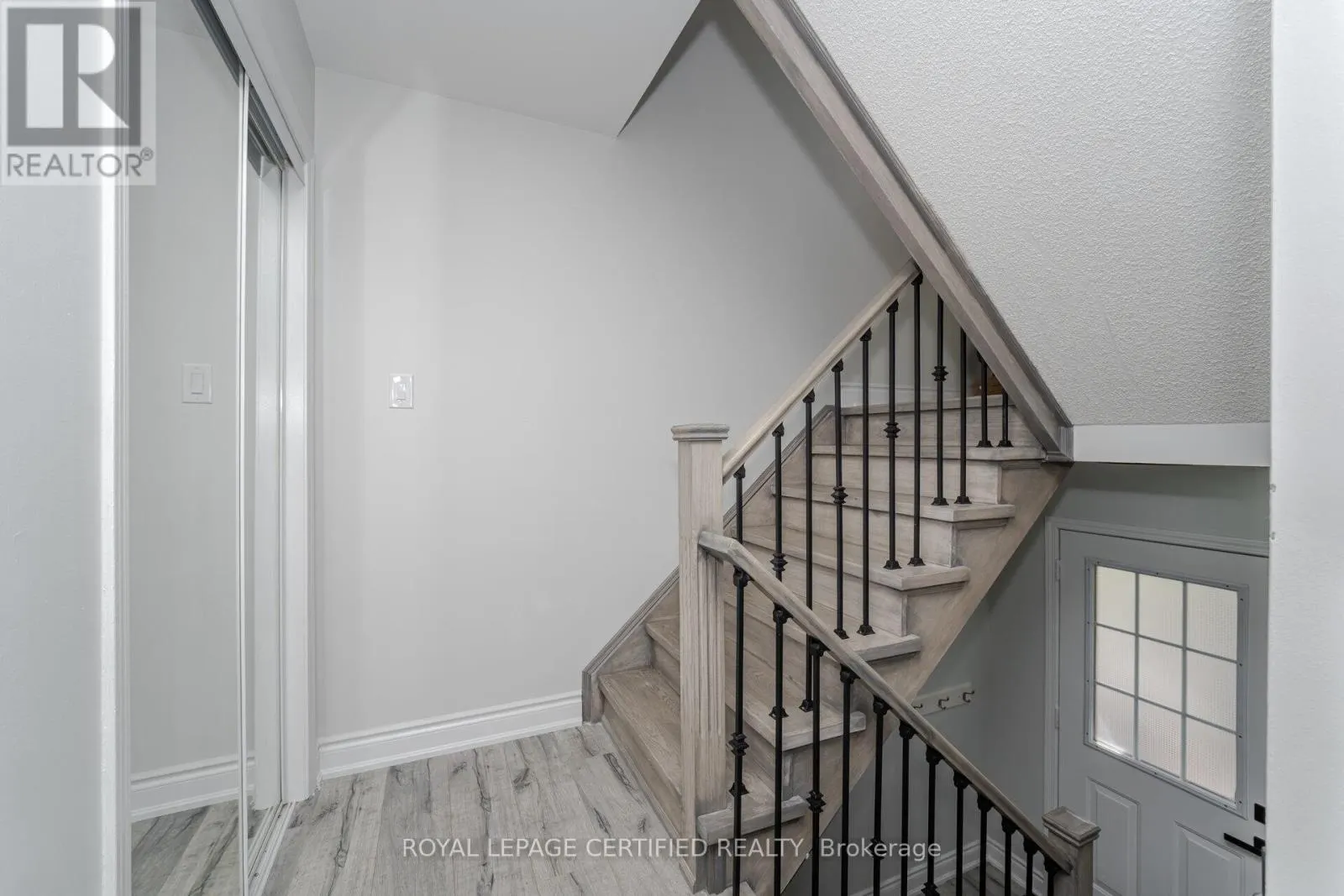 123 DUNLOP COURT