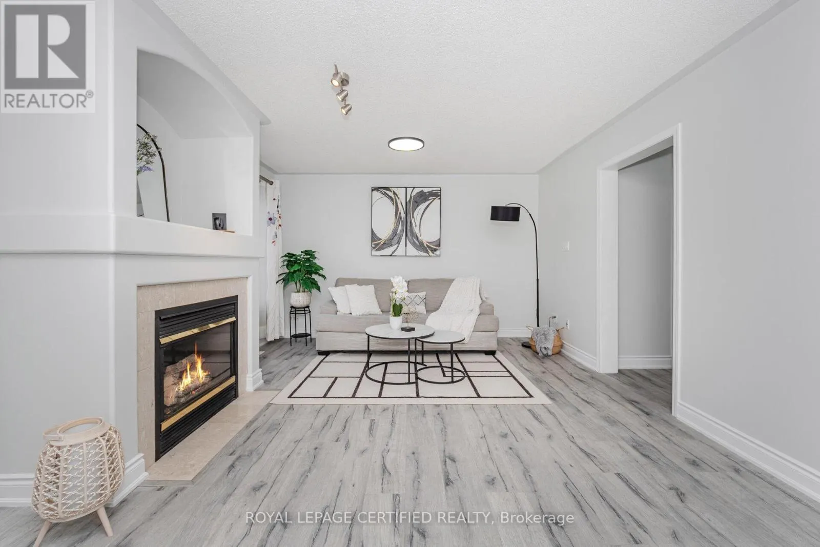 123 DUNLOP COURT