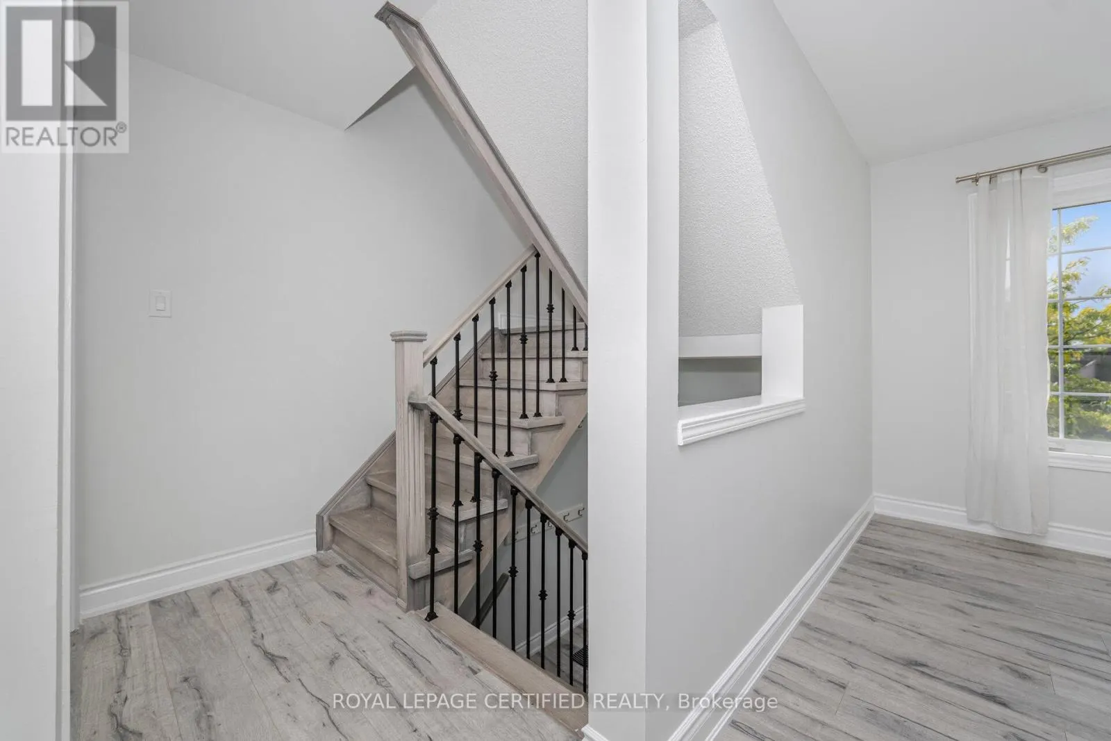 123 DUNLOP COURT