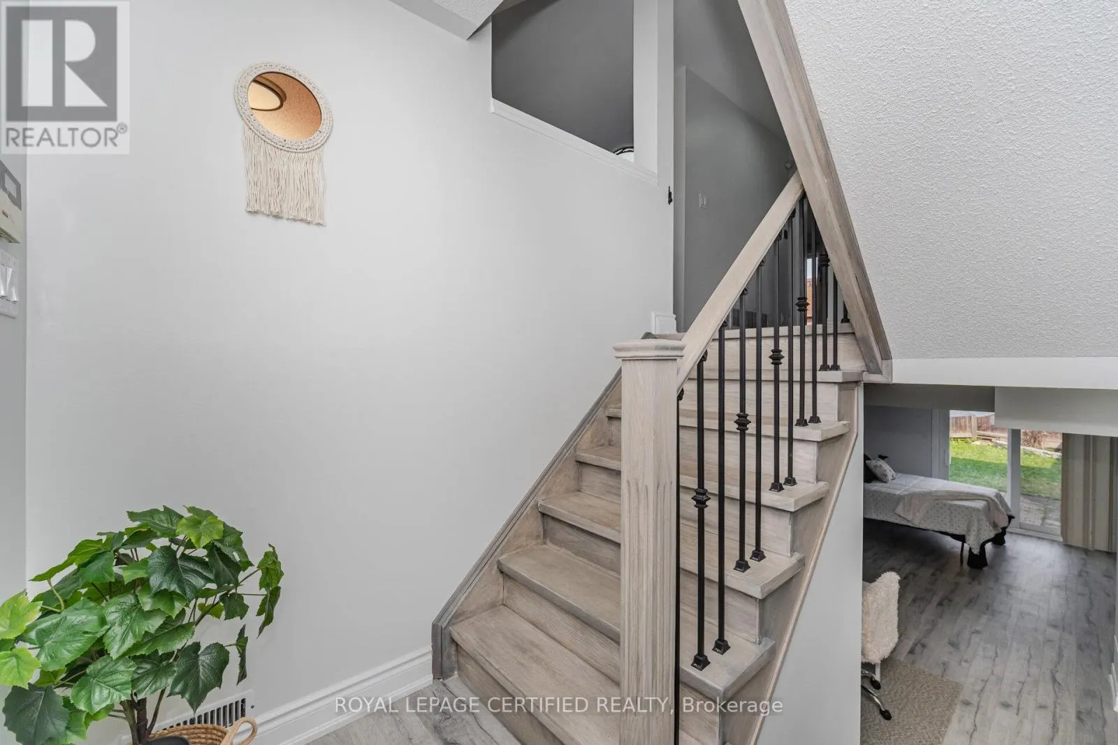 123 DUNLOP COURT