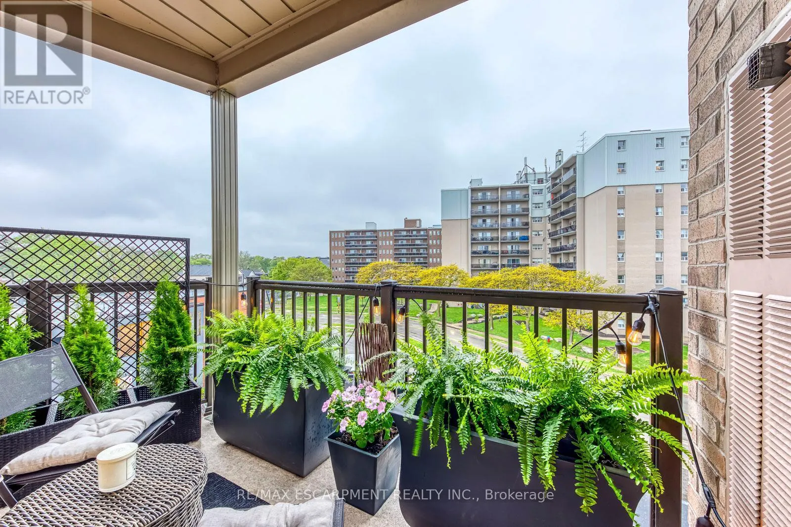 401 - 70 STEWART STREET