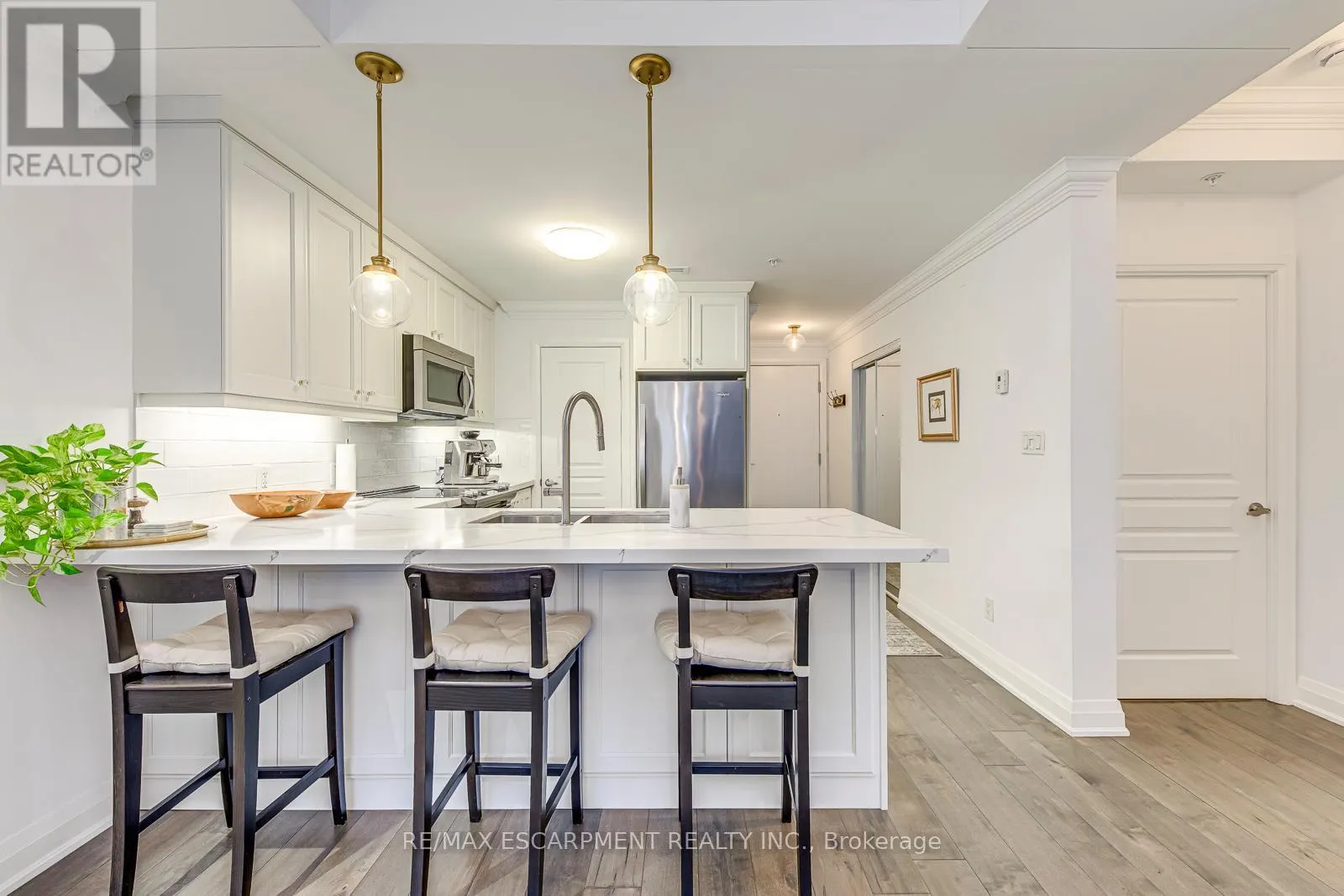 401 - 70 STEWART STREET