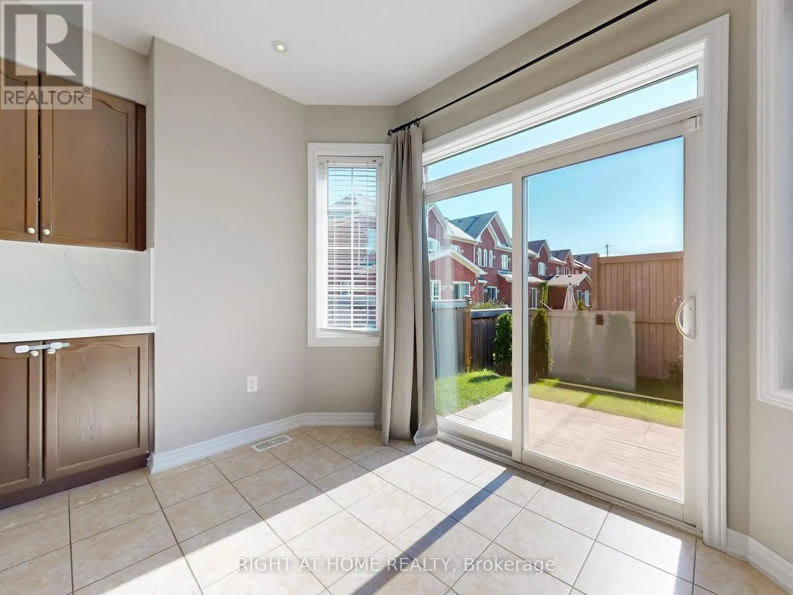 537 VAUGHAN COURT