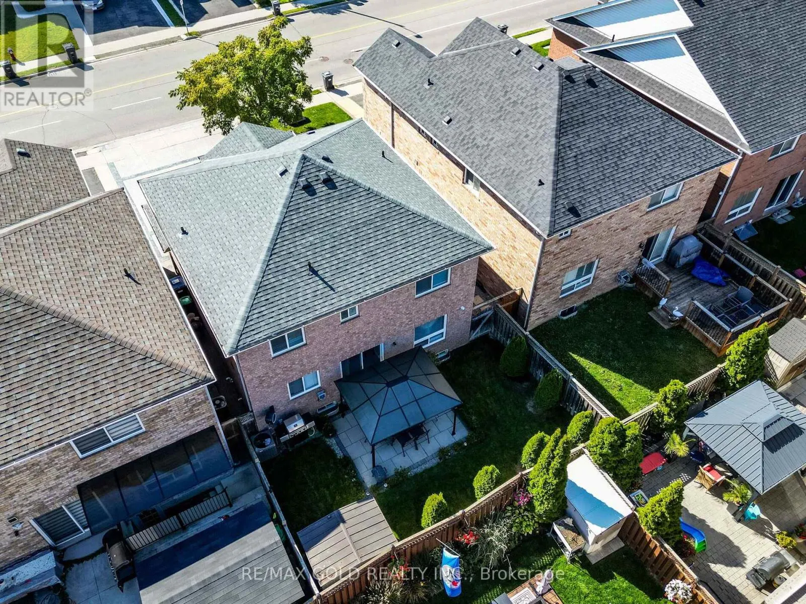 43 SUNNYVIEW ROAD