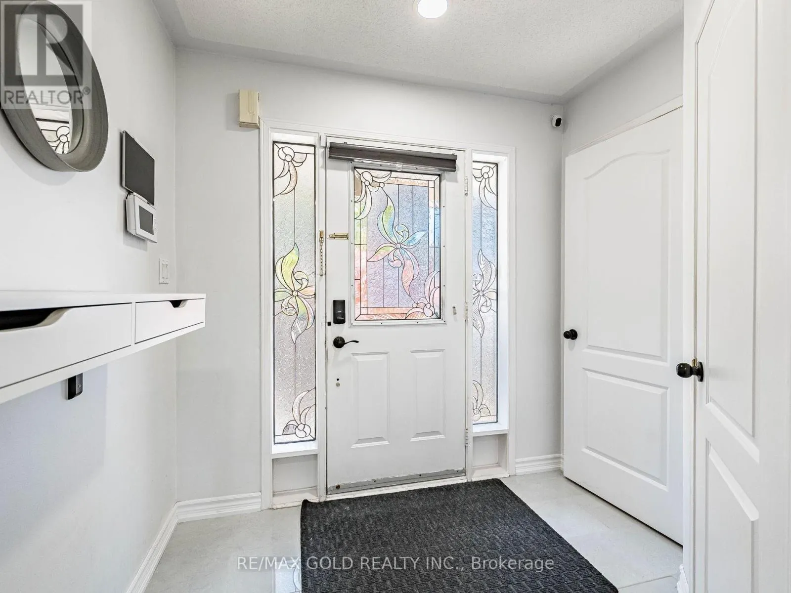 43 SUNNYVIEW ROAD