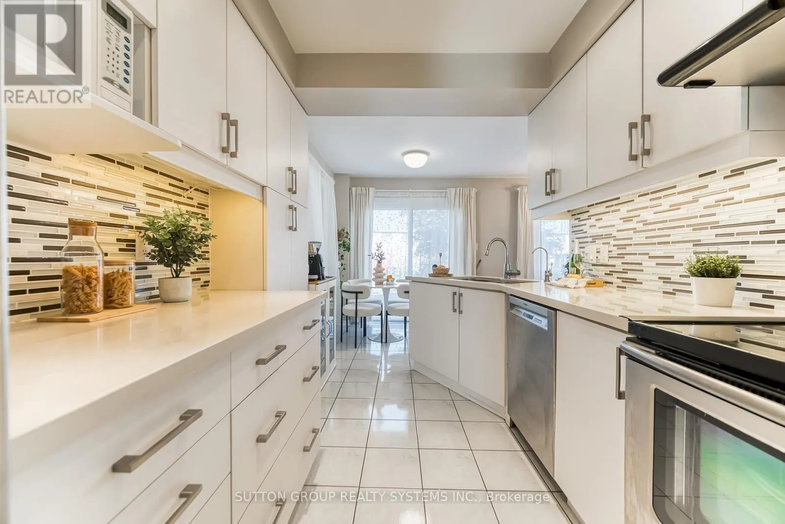 129 - 455 APACHE COURT