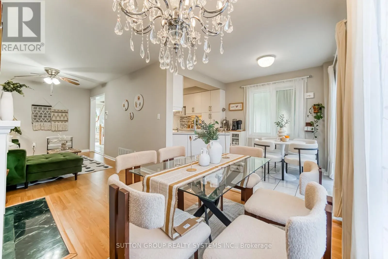 129 - 455 APACHE COURT
