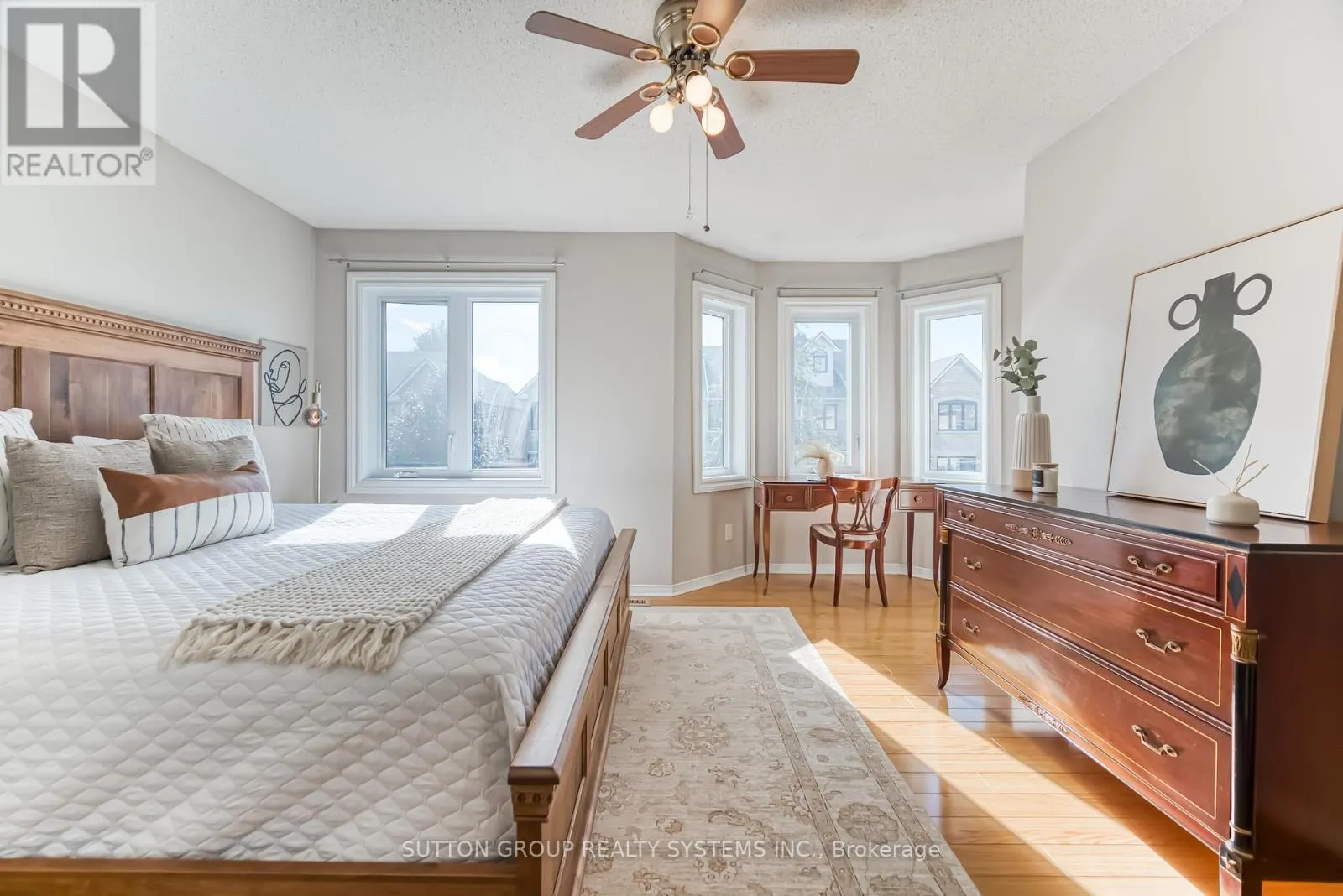 129 - 455 APACHE COURT