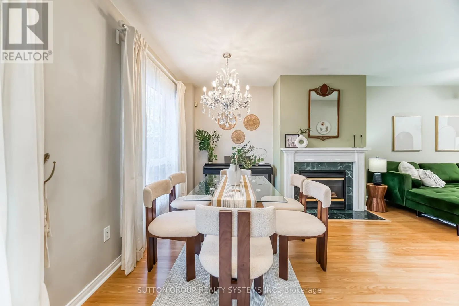 129 - 455 APACHE COURT