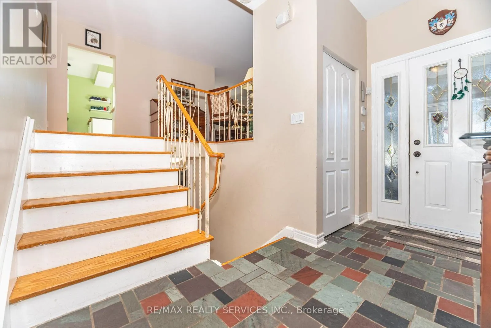 3 CONWAY COURT