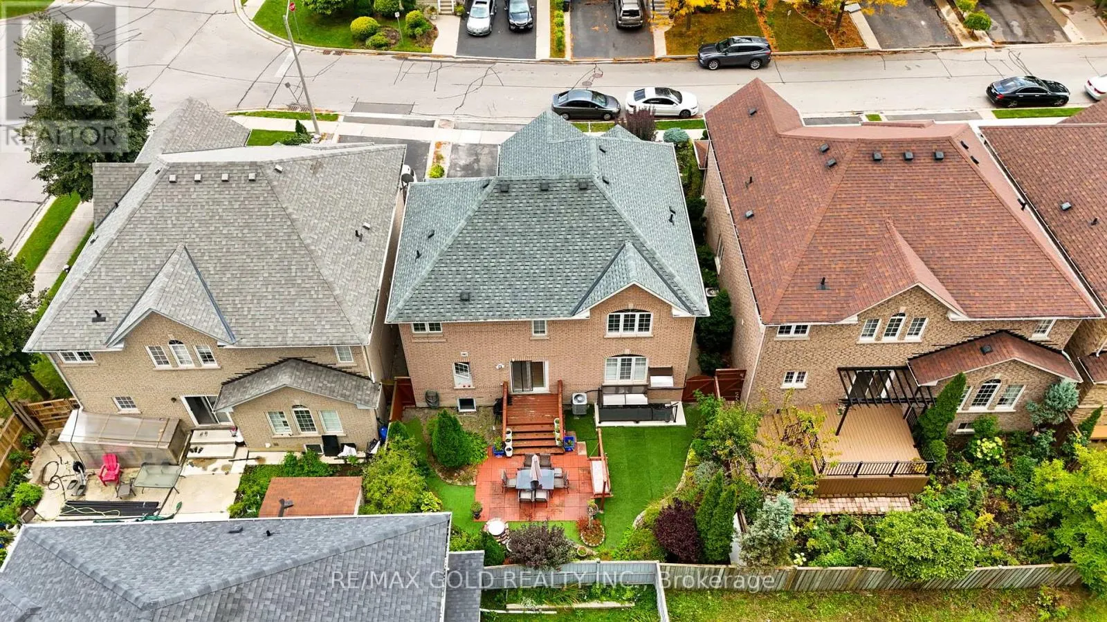 64 BEACHPOINT BOULEVARD