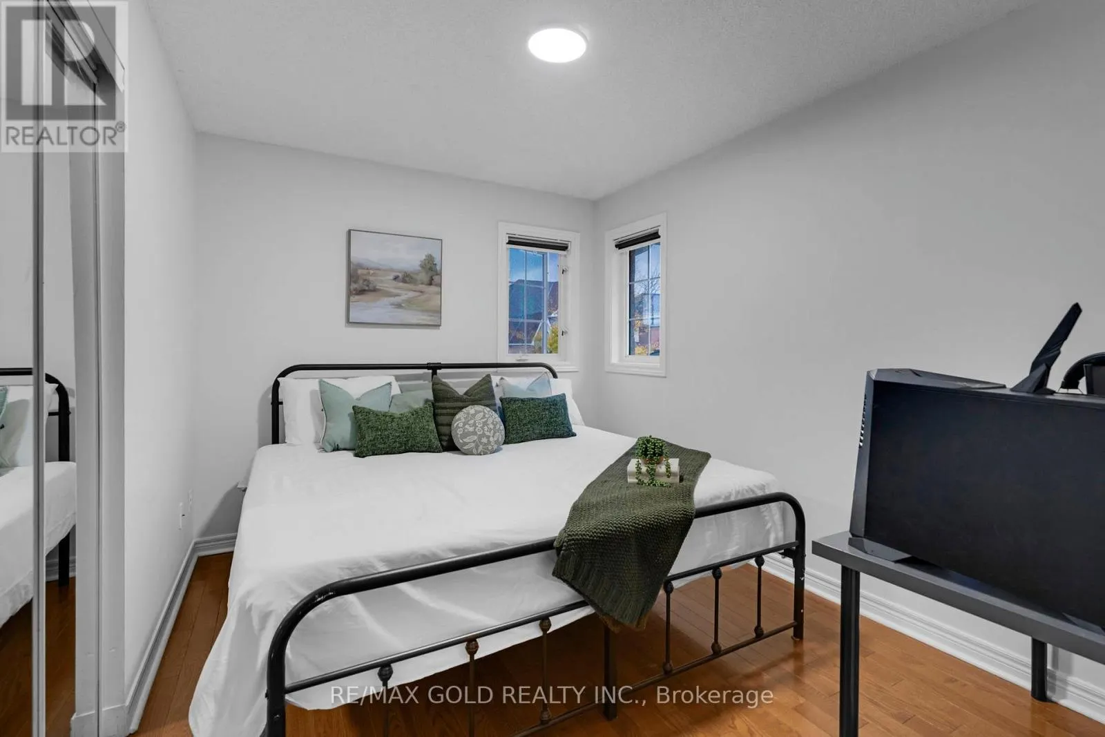 64 BEACHPOINT BOULEVARD
