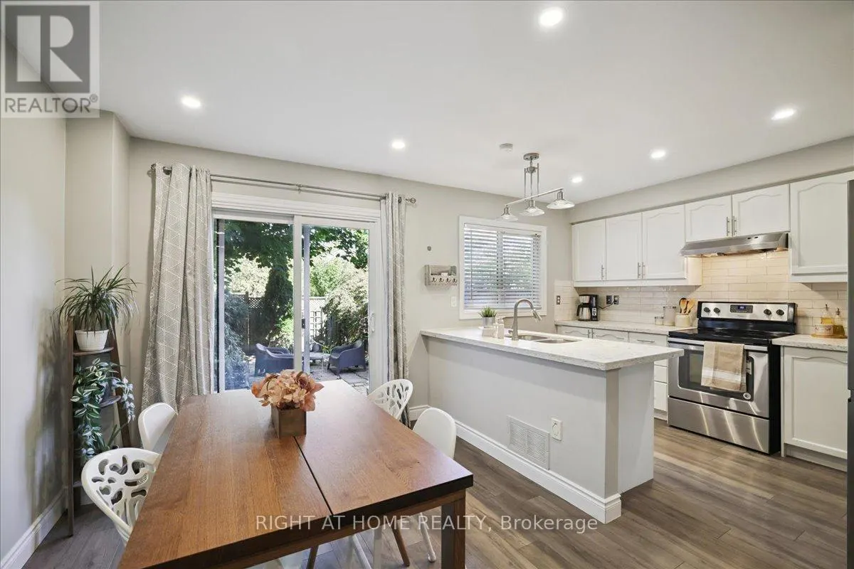 555 TAYLOR CRESCENT