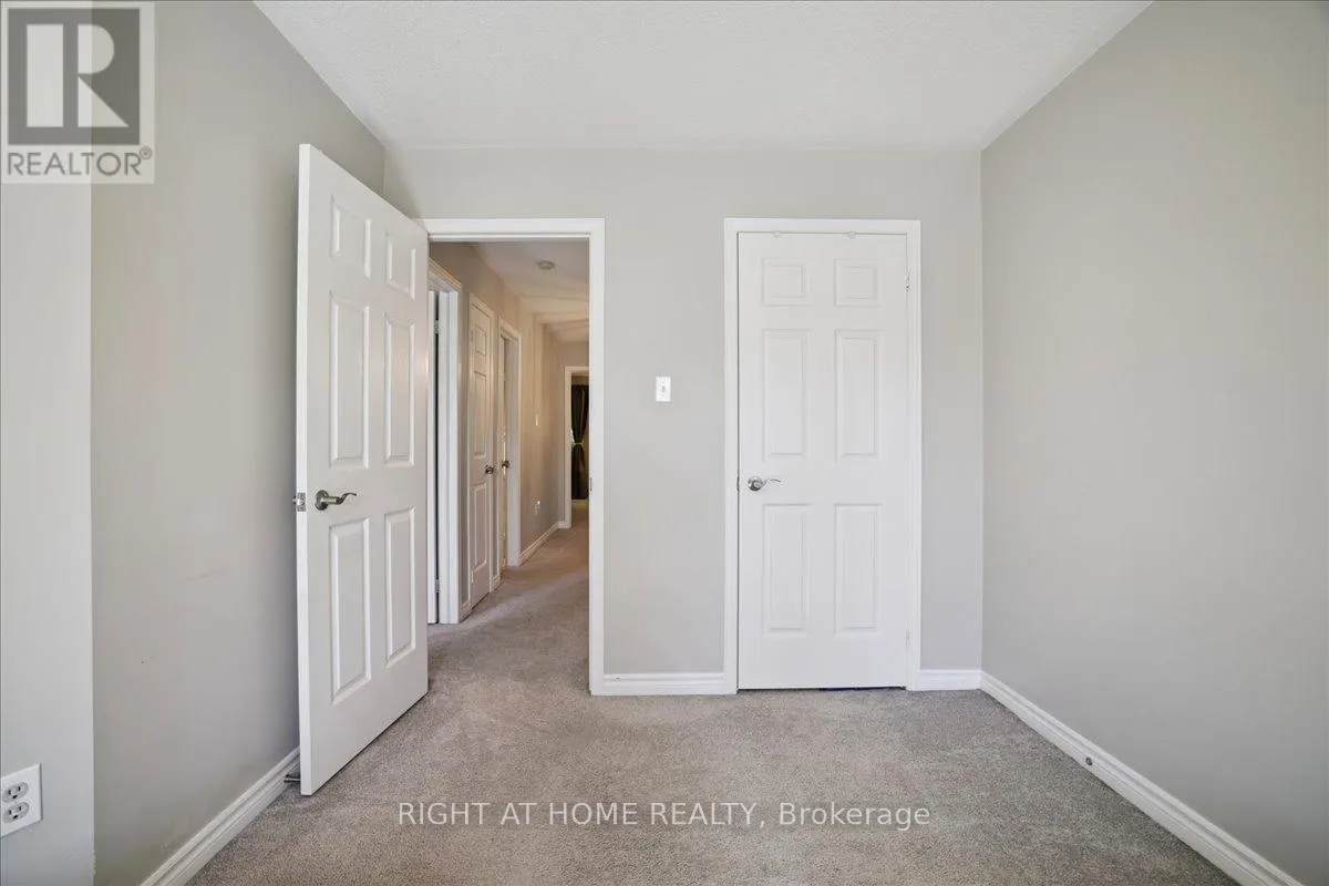 555 TAYLOR CRESCENT