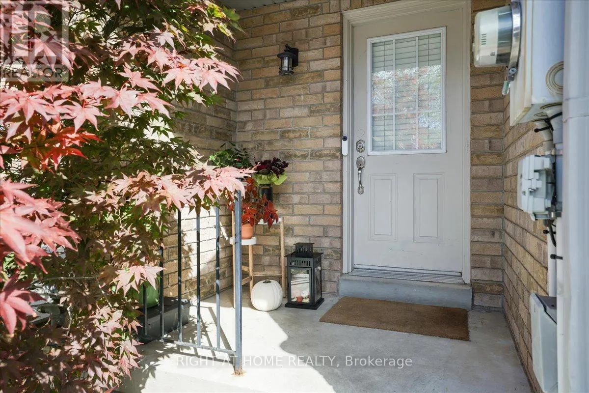 555 TAYLOR CRESCENT