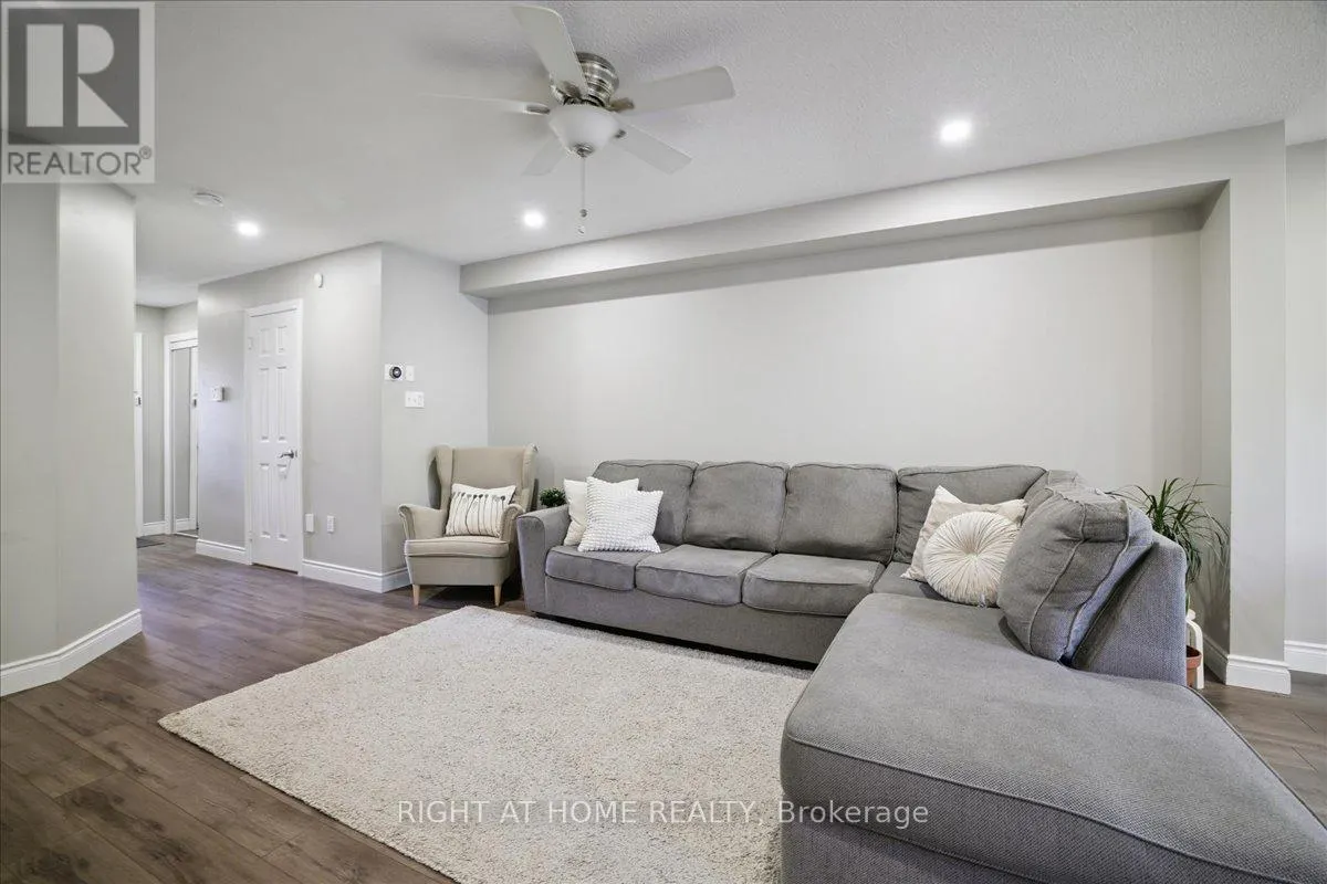 555 TAYLOR CRESCENT